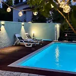 Almond Buna Poolhouse بيت للعطل *