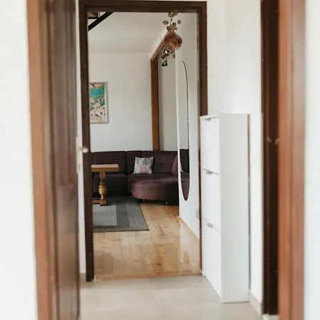 Vakantiehuis Almond Buna Poolhouse