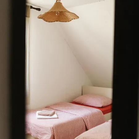 بيت للعطل Almond Buna Poolhouse موستار