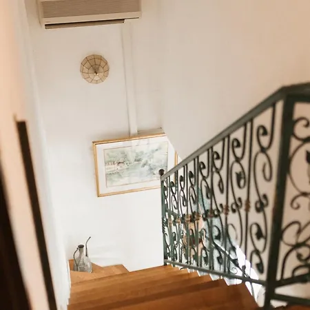 Almond Buna Poolhouse 別荘 モスタル