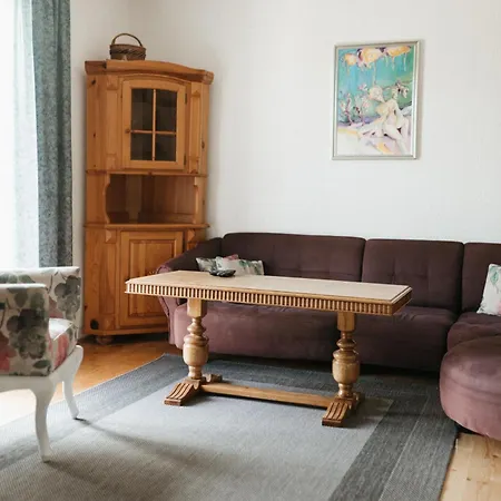 Almond Buna Poolhouse Vakantiehuis