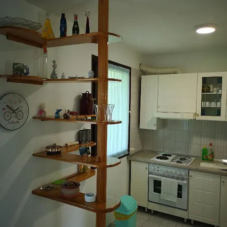 Almond Buna Poolhouse 莫斯塔尔