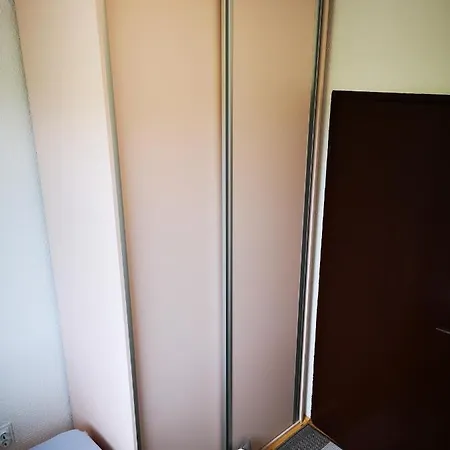 Almond Buna Poolhouse *