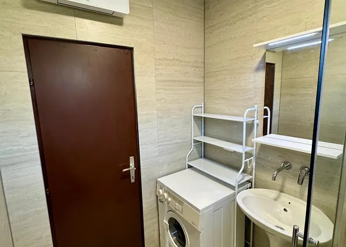 Vakantiehuis Almond Buna Poolhouse *