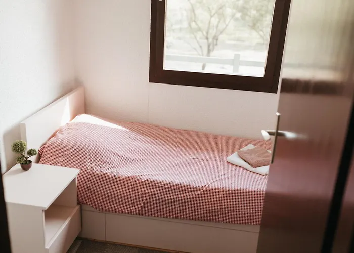 Almond Buna Poolhouse Vakantiehuis