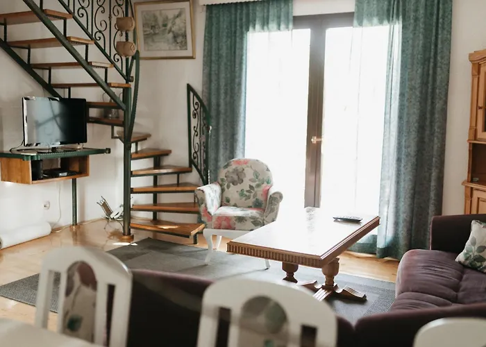 Vakantiehuis Almond Buna Poolhouse *