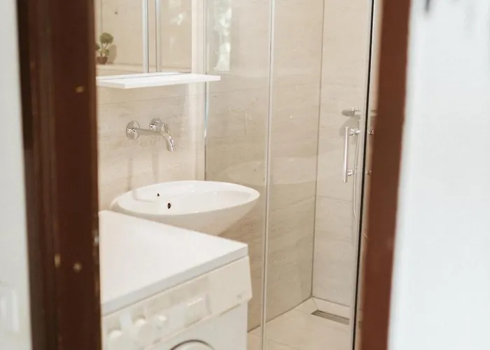 Almond Buna Poolhouse * Mostar