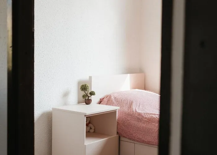 Almond Buna Poolhouse Vakantiehuis *