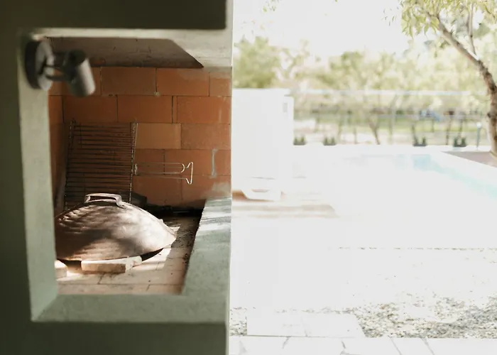 Vakantiehuis Almond Buna Poolhouse *