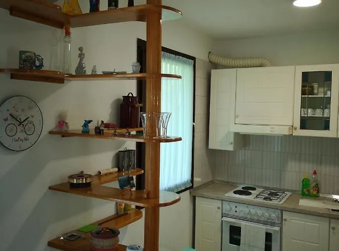 Almond Buna Poolhouse Mostar