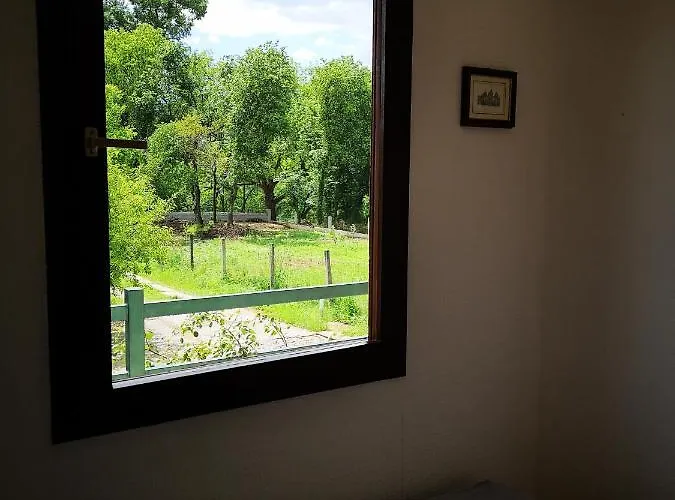 Vakantiehuis Almond Buna Poolhouse